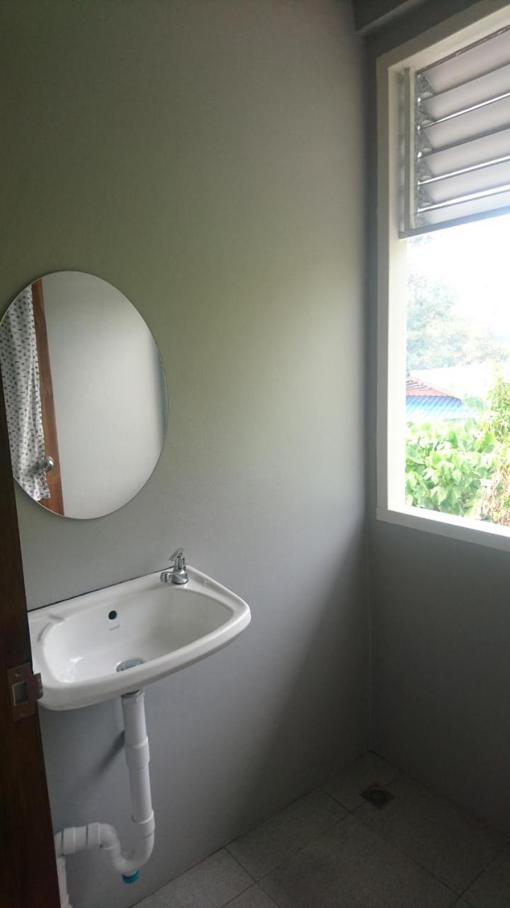 Easy Rooms And Minimart Ko Lanta Exterior foto