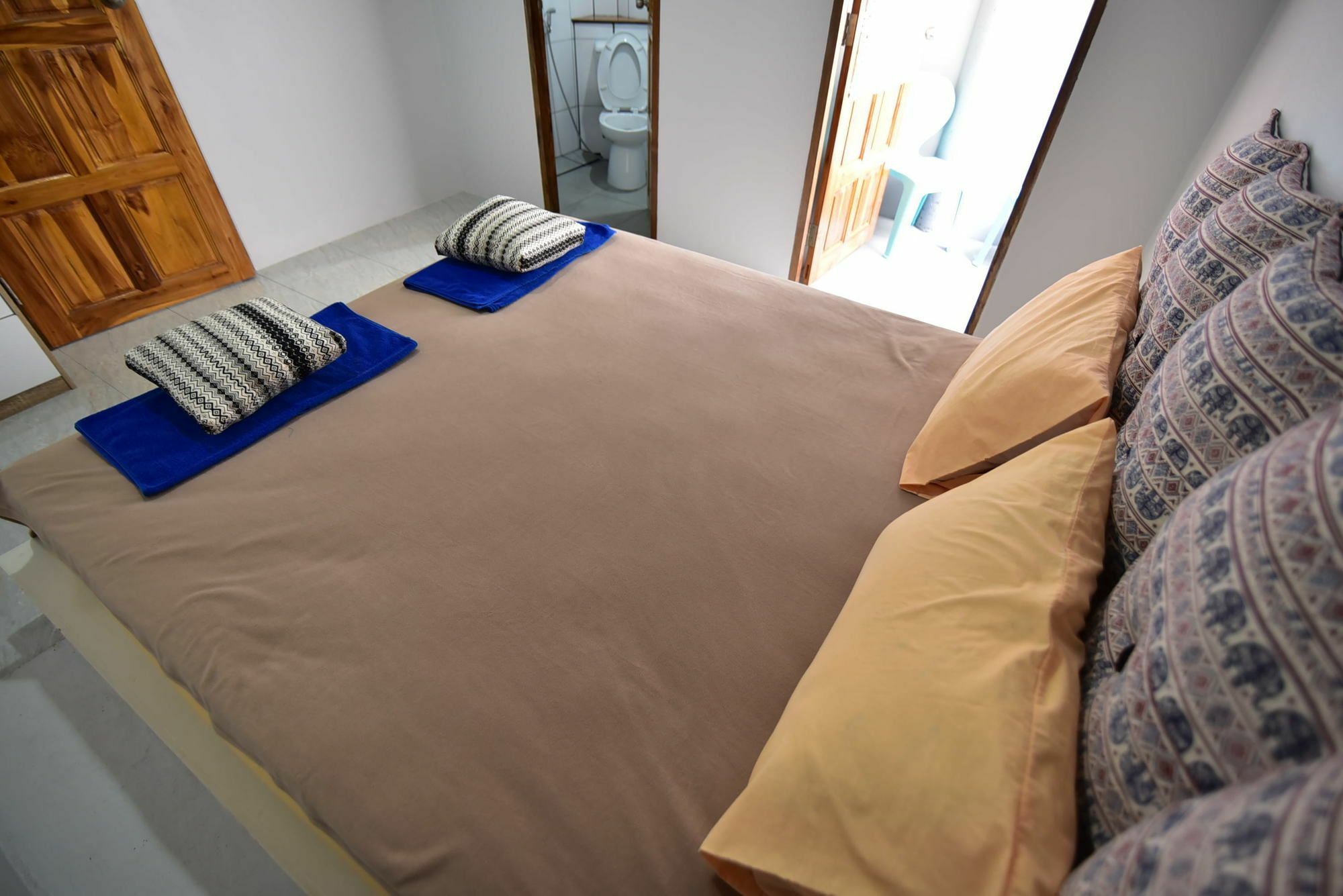 Easy Rooms And Minimart Ko Lanta Exterior foto